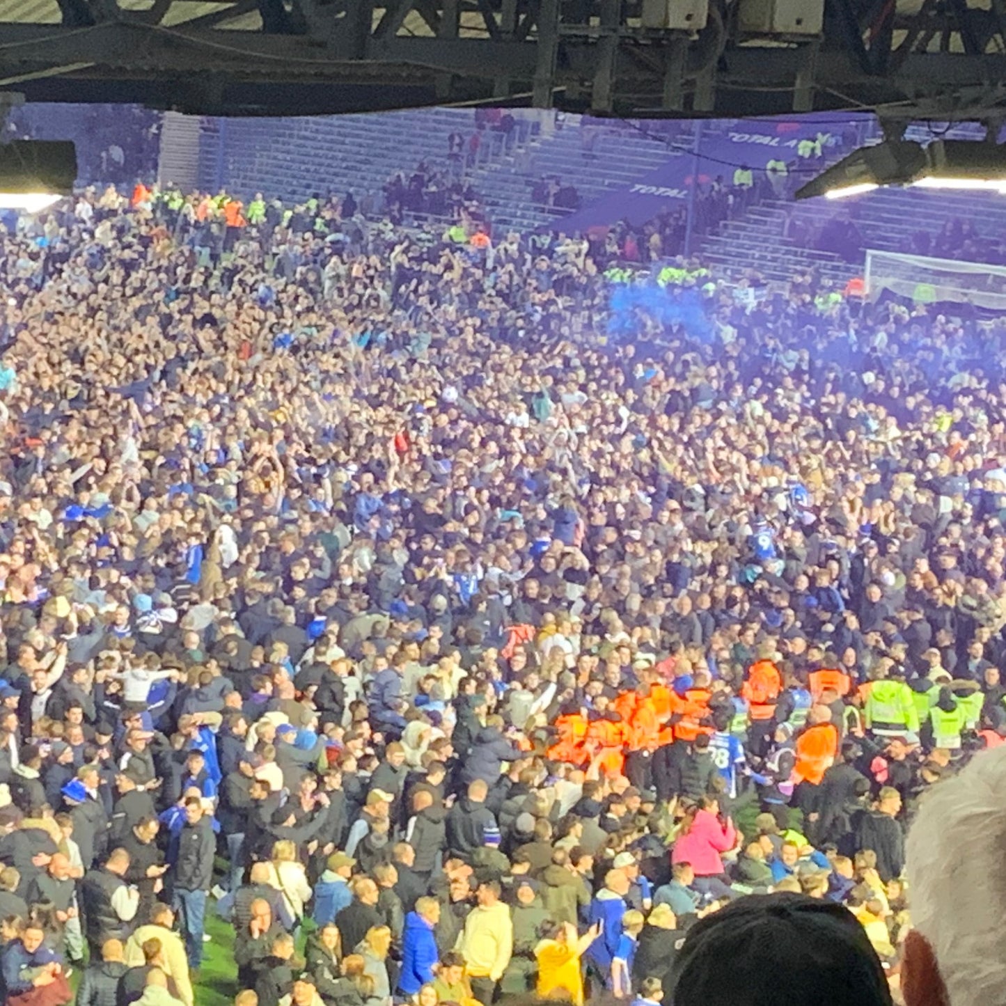 Marlon Pack Celebration T Shirt - Portsmouth Football Club